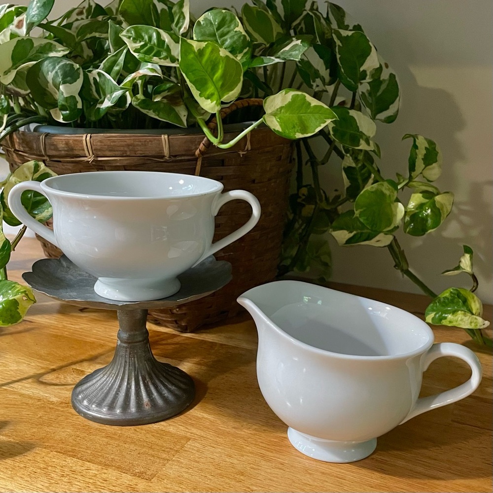 WHITE POTTERY BARN CREAMER/GRAVY BOAT & OPEN SUGAR BOWL SET